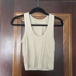 Scoopneck Tank